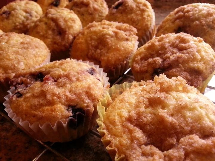 Blueberry Lemon Muffins with Cinnamon Streusel Topping baking, food, muffins, handmade, desser